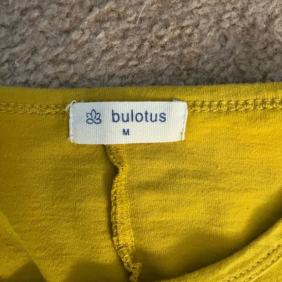 Yellow Long Sleeve Ruched Dress - Picture 3 of 3